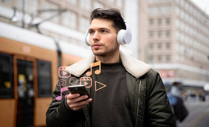 Considering Using AI to Create Music? These Are the Potential Risks to Be Aware Of Considering Using AI to Create Music? These Are the Potential Risks to Be Aware Of