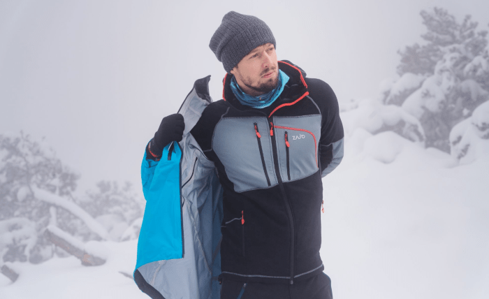 Bracing the Chill: The Essential Guide to Cold Weather Jackets Bracing the Chill: The Essential Guide to Cold Weather Jackets