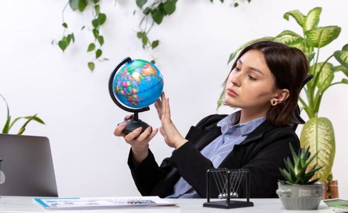 How Do Global Economic Shifts Contribute To Volatility In Management? How Do Global Economic Shifts Contribute To Volatility In Management?
